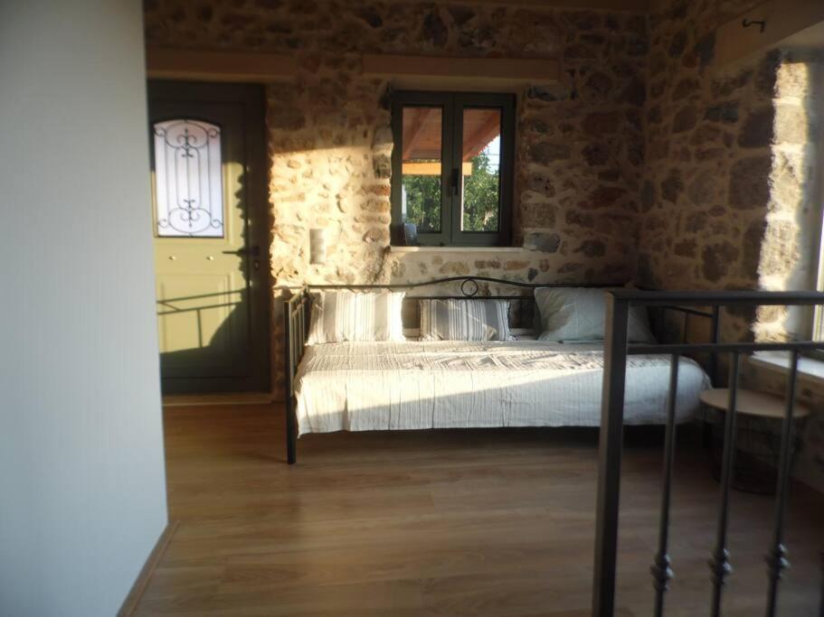 Villa Alonia Каламата Экстерьер фото